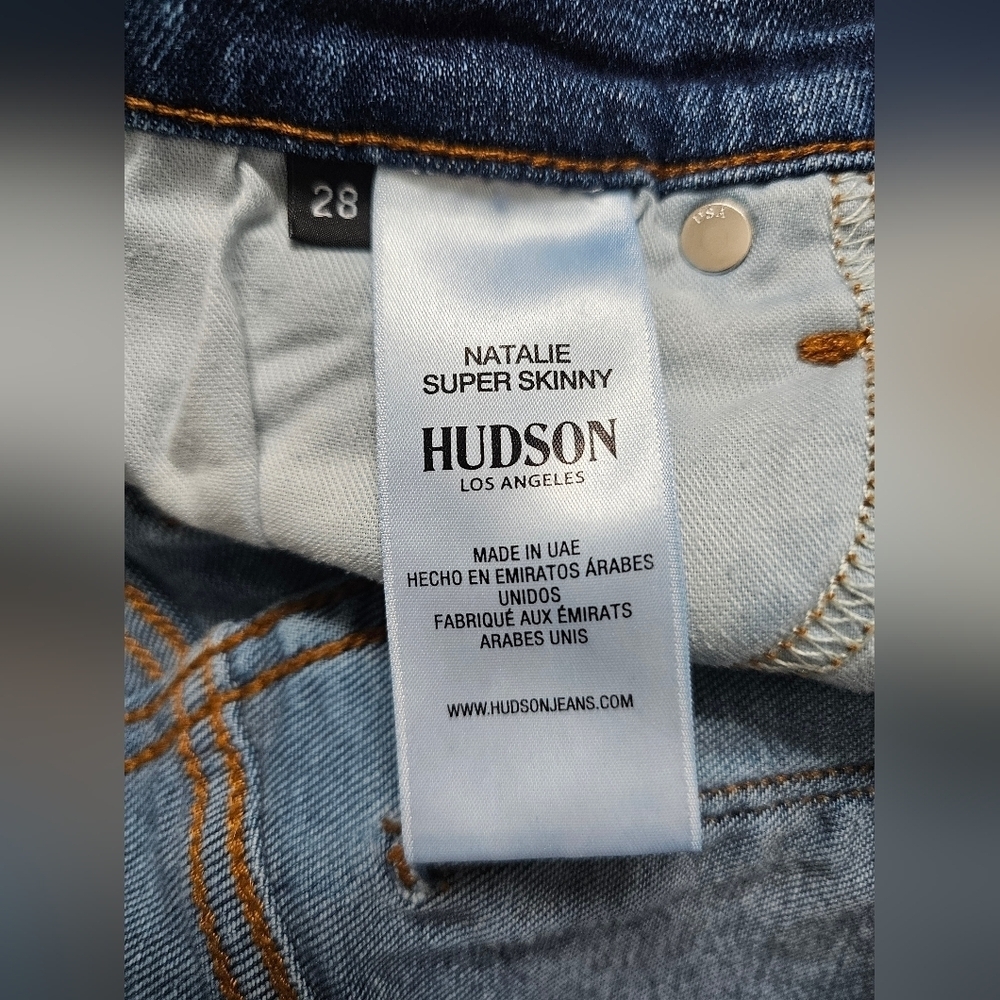 Hudson "Natalie Super Skinny" Jeans, raw hem, ankle/cropped, size 28 - Picture 9 of 10